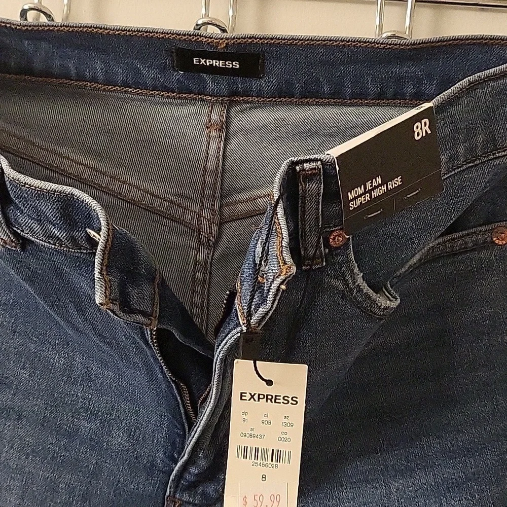 Express Mom Jean super high rise 8/R - Picture 3 of 5